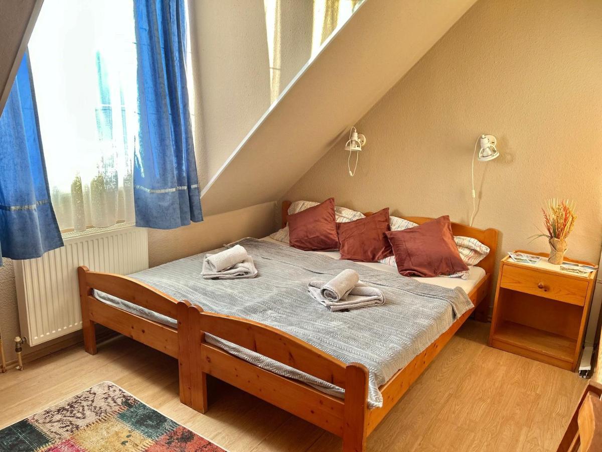 Romantik Camping Es Panzio Bük Zewnętrze zdjęcie