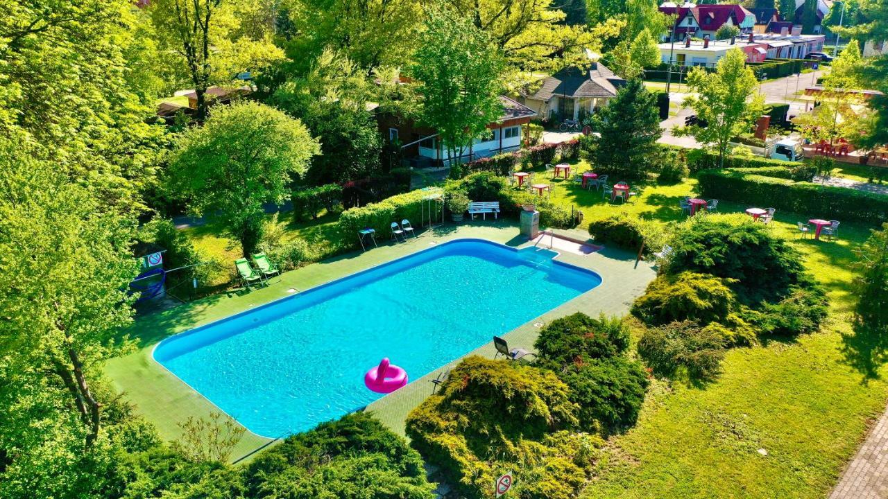 Romantik Camping Es Panzio Bük Zewnętrze zdjęcie