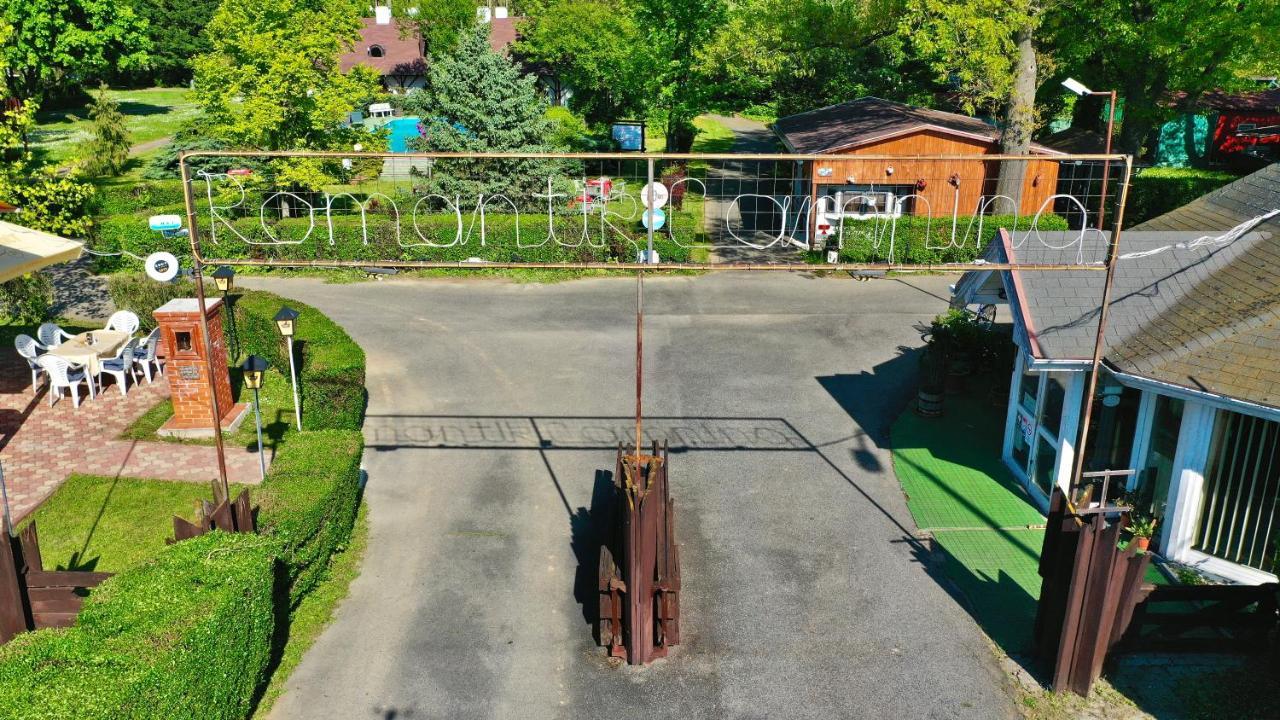 Romantik Camping Es Panzio Bük Zewnętrze zdjęcie