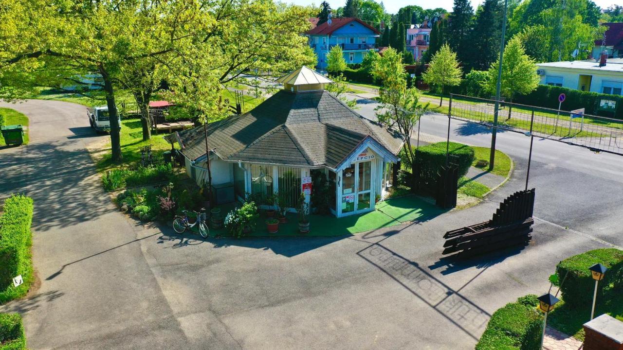 Romantik Camping Es Panzio Bük Zewnętrze zdjęcie
