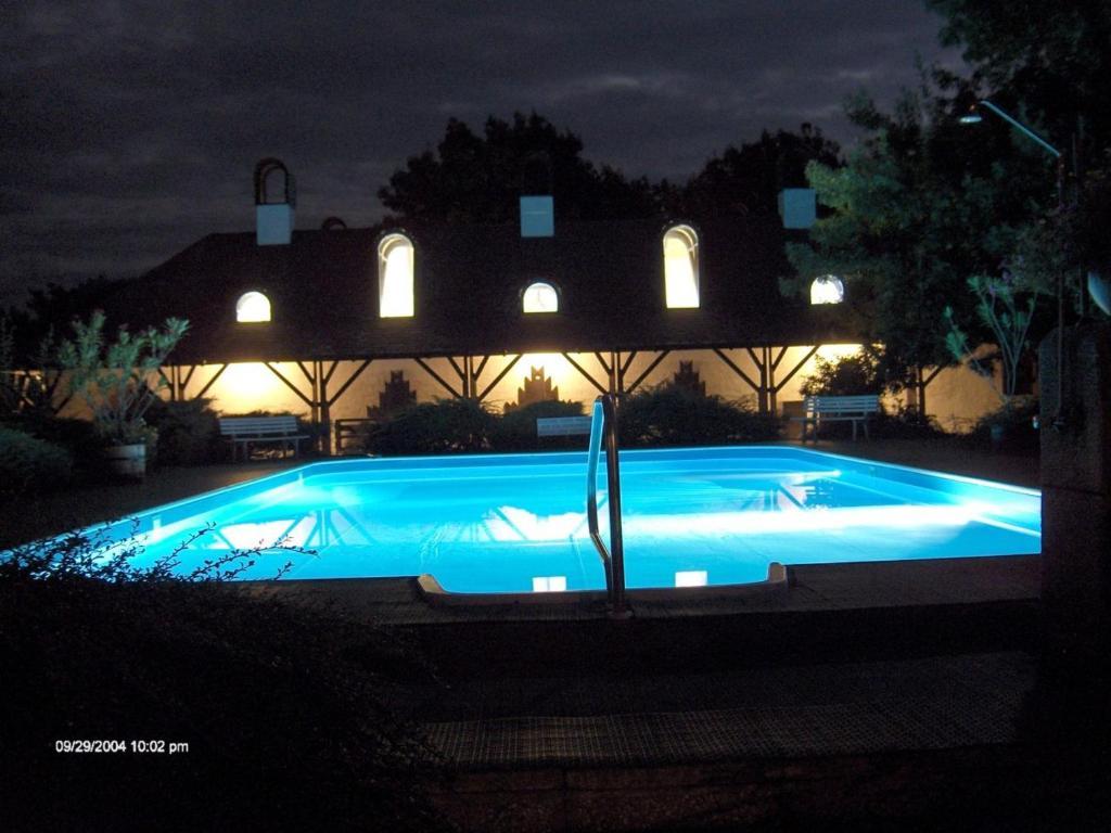Romantik Camping Es Panzio Bük Zewnętrze zdjęcie