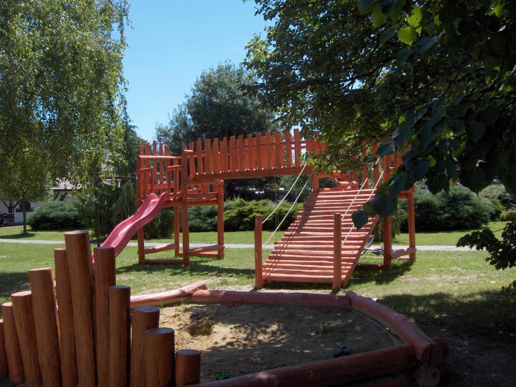 Romantik Camping Es Panzio Bük Zewnętrze zdjęcie